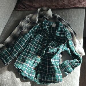 Set of 2 gap flannel button down shirts - size 3T